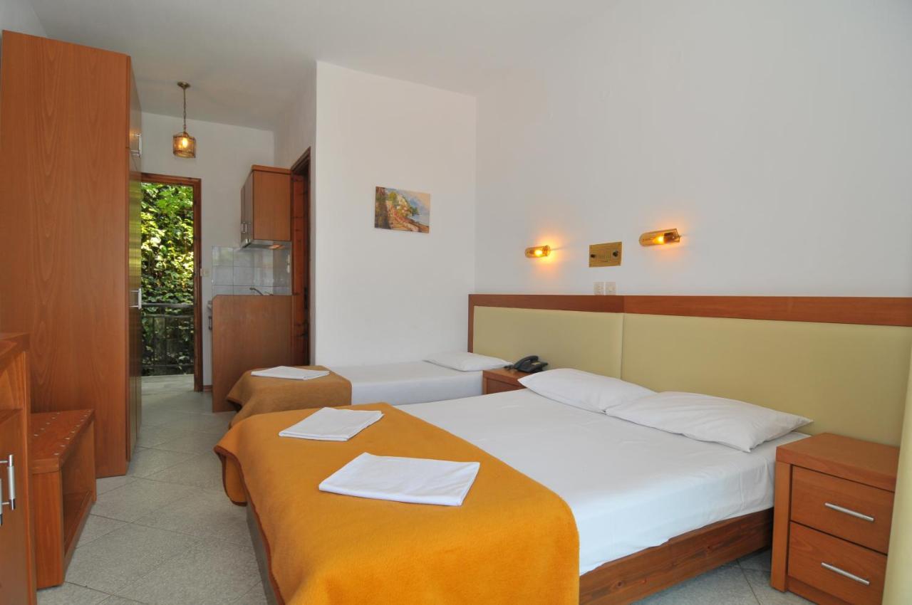 Hotel Emerald Chrysi Ammoudia Buitenkant foto