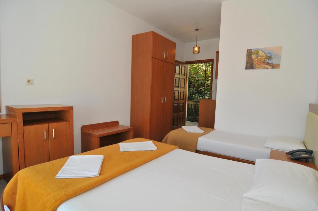 Hotel Emerald Chrysi Ammoudia Buitenkant foto