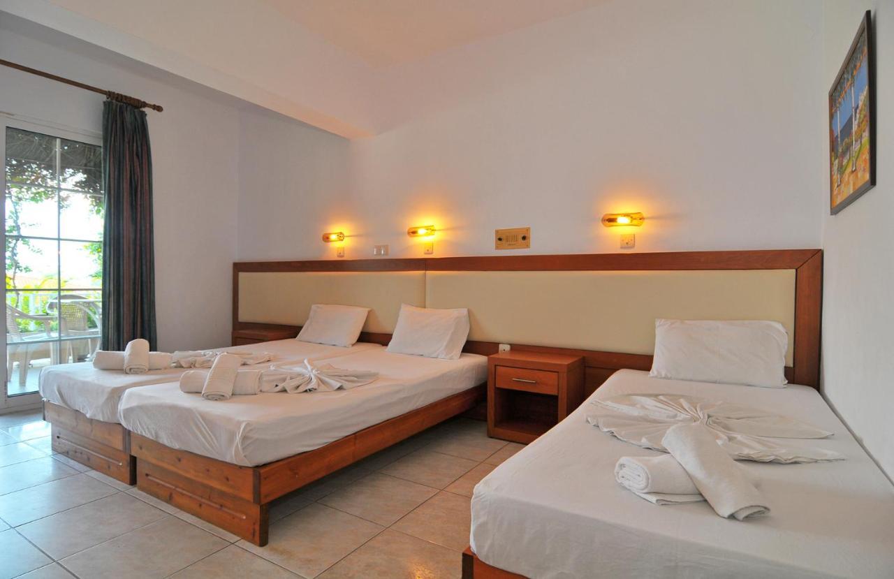 Hotel Emerald Chrysi Ammoudia Buitenkant foto