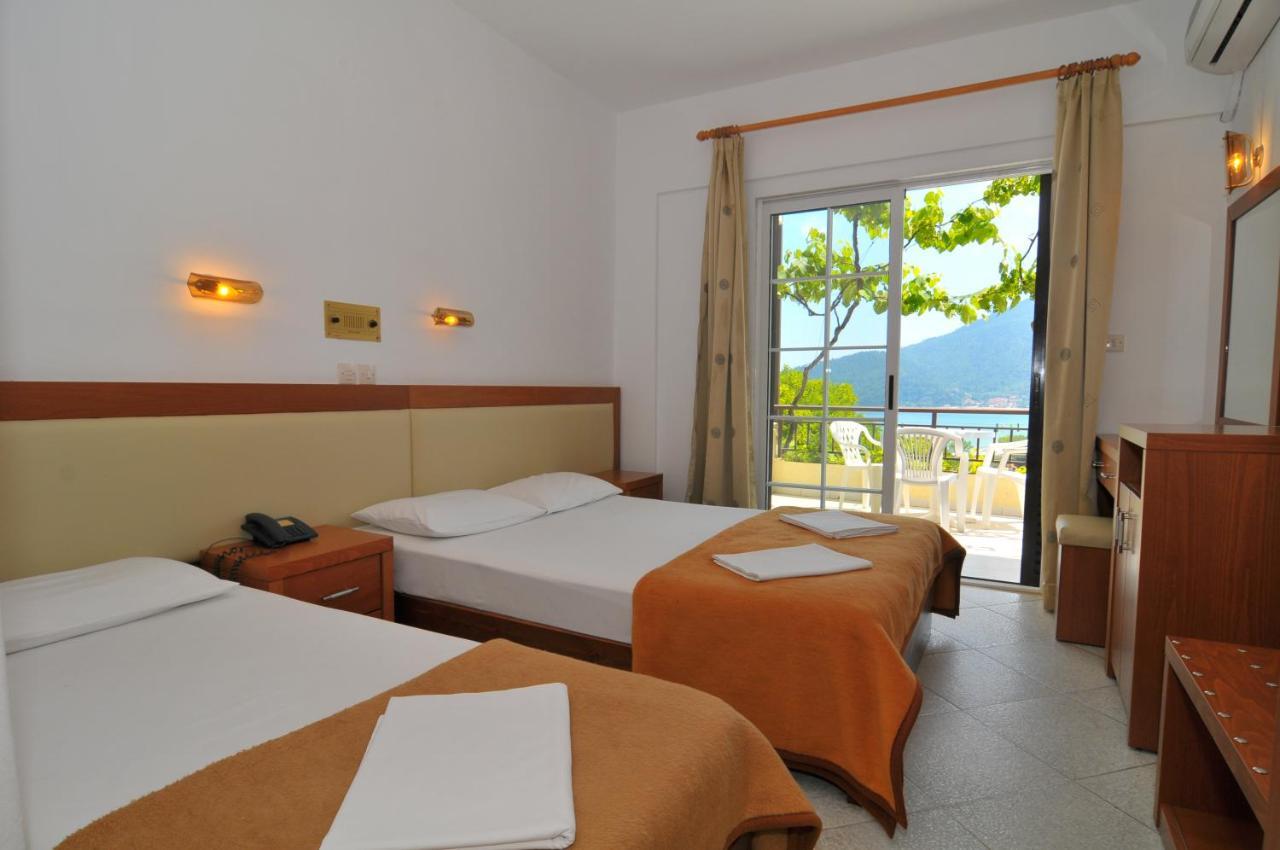 Hotel Emerald Chrysi Ammoudia Buitenkant foto