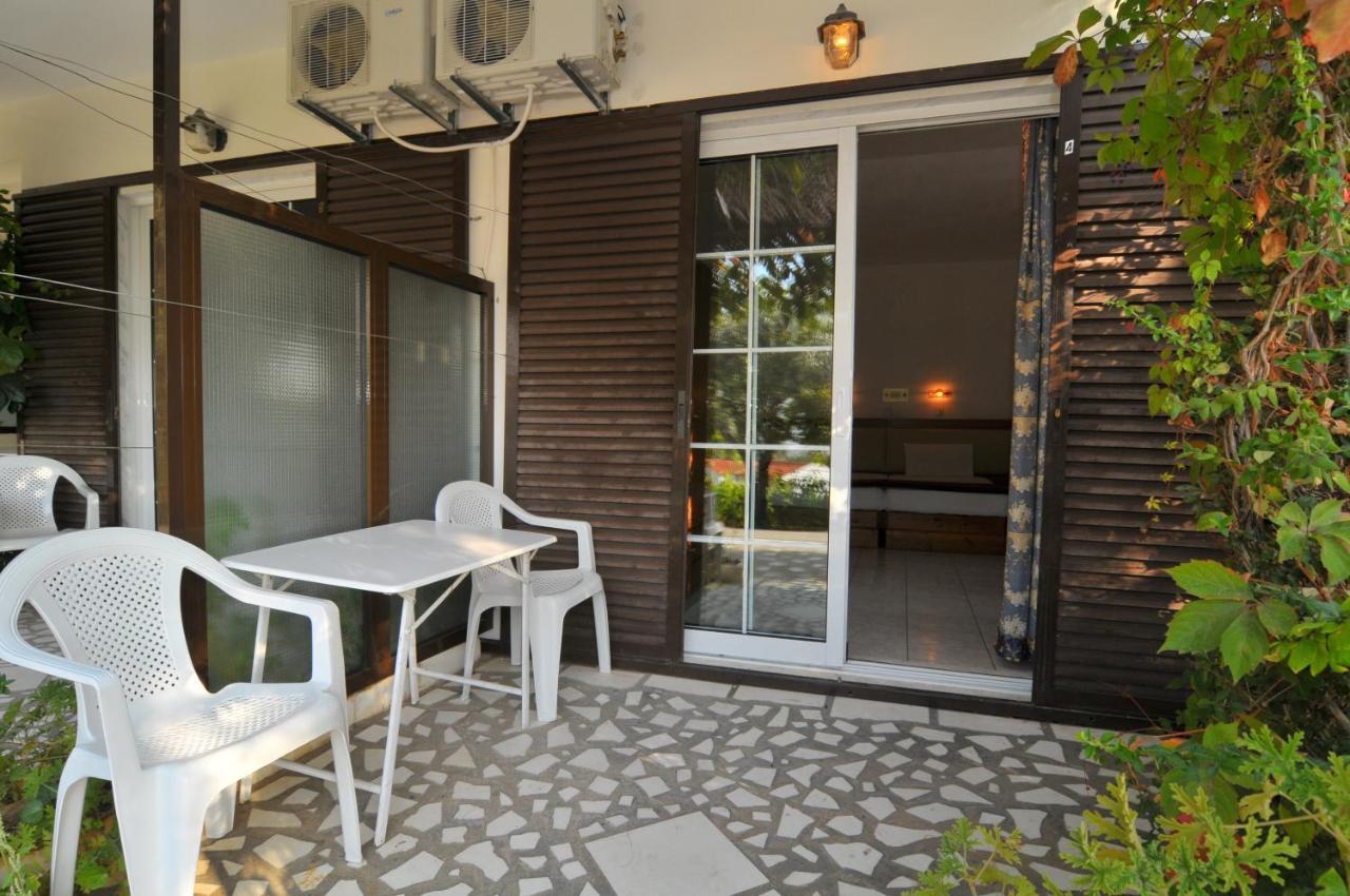 Hotel Emerald Chrysi Ammoudia Buitenkant foto