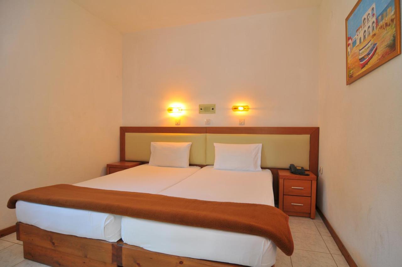 Hotel Emerald Chrysi Ammoudia Buitenkant foto