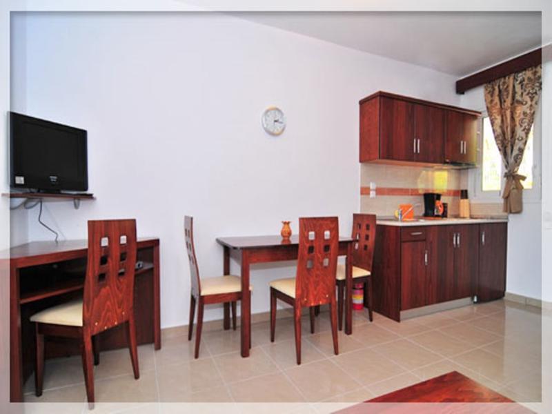 Hotel Emerald Chrysi Ammoudia Buitenkant foto