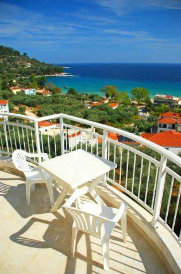 Hotel Emerald Chrysi Ammoudia Buitenkant foto